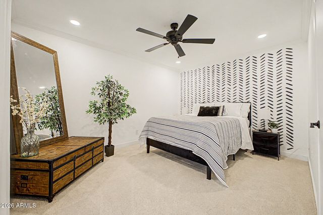 2334 E GELDING Drive, Phoenix, AZ 85022