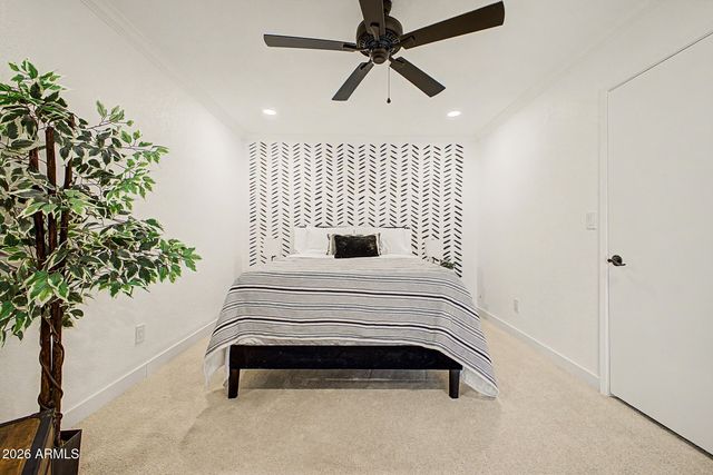 2334 E GELDING Drive, Phoenix, AZ 85022
