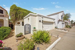 2334 E GELDING Drive, Phoenix, AZ 85022