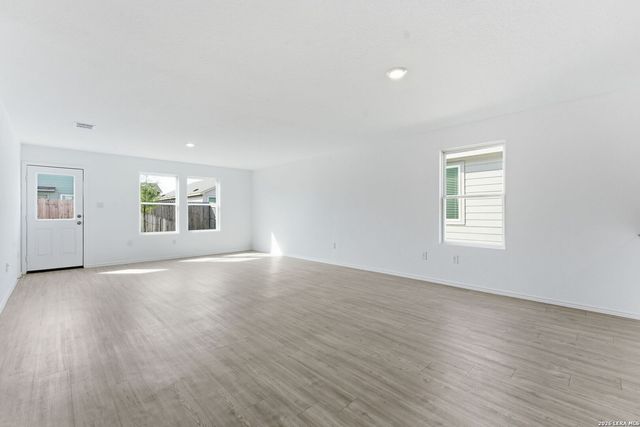 7638 Nessie, San Antonio, TX 78227