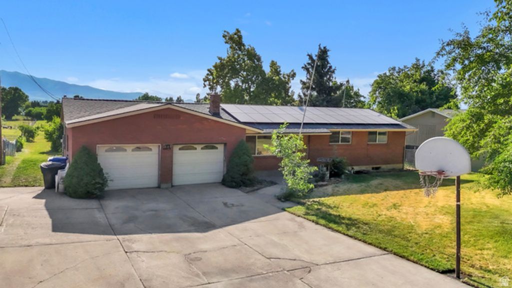 185 S 200 W, Providence, UT 84332