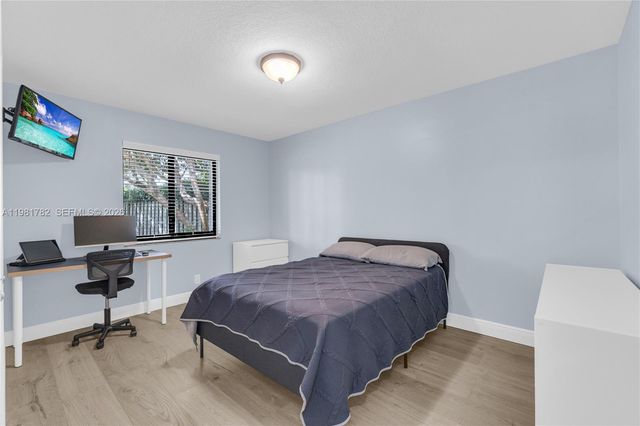 11709 Melaleuca Way, Cooper City, FL 33026