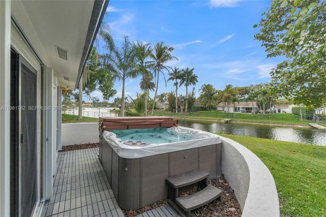 11709 Melaleuca Way, Cooper City, FL 33026