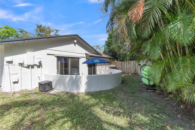 11709 Melaleuca Way, Cooper City, FL 33026