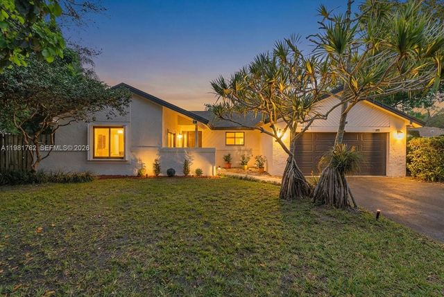 11709 Melaleuca Way, Cooper City, FL 33026