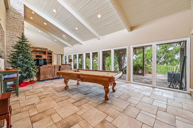 1517 Lakeview Court, Granbury, TX 76048