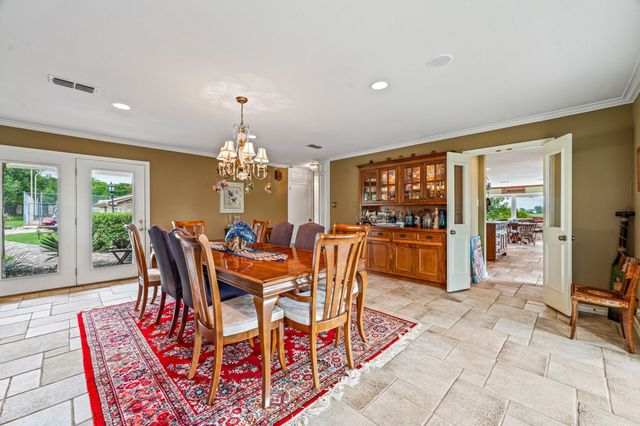 1517 Lakeview Court, Granbury, TX 76048