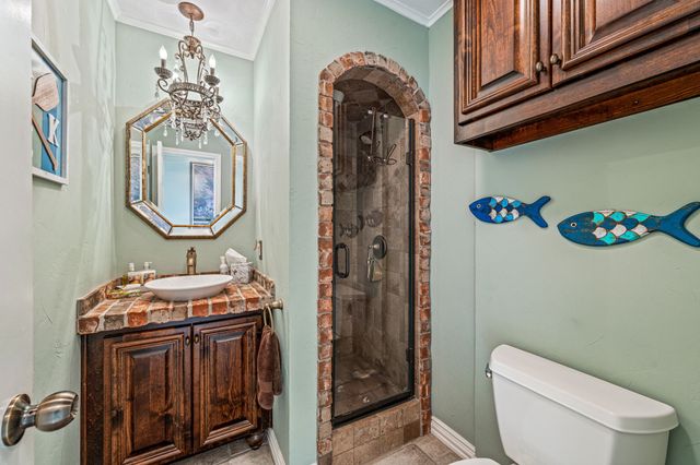 1517 Lakeview Court, Granbury, TX 76048