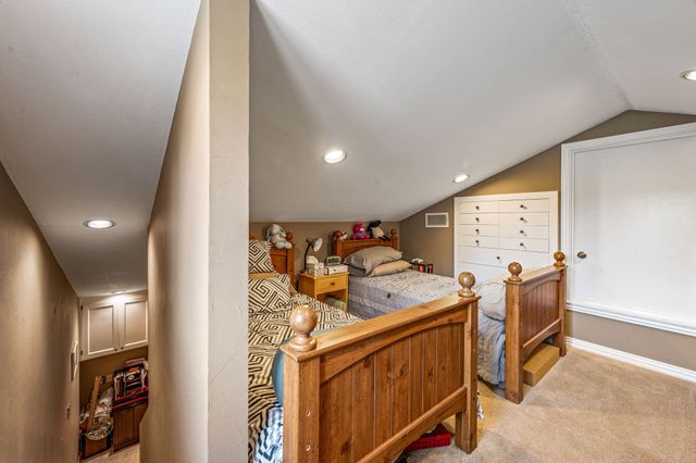 1517 Lakeview Court, Granbury, TX 76048