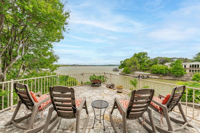 1517 Lakeview Court, Granbury, TX 76048