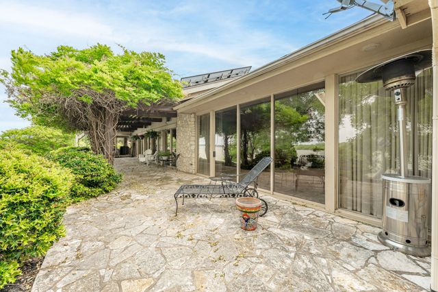 1517 Lakeview Court, Granbury, TX 76048