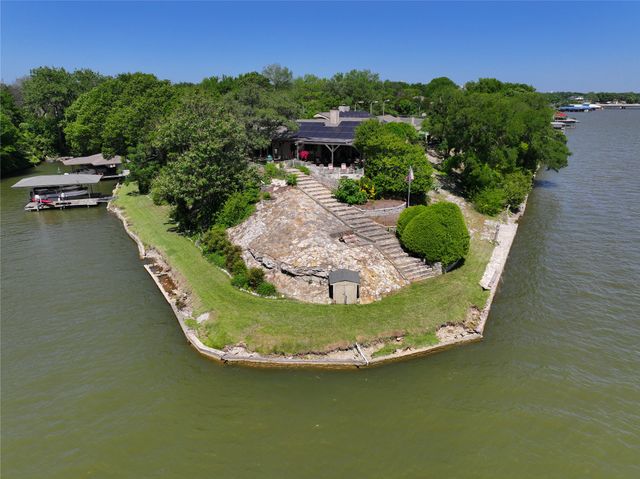 1517 Lakeview Court, Granbury, TX 76048