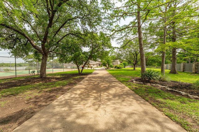 1517 Lakeview Court, Granbury, TX 76048