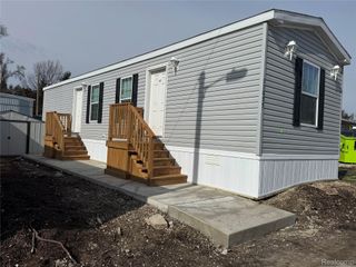 11055 Silver View Court, Green Oak Township, MI 48178