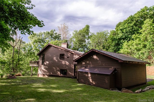 12 Chaucer Road, Staatsburg, NY 12580