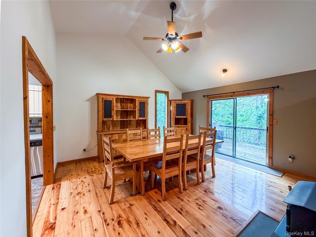 12 Chaucer Road, Staatsburg, NY 12580