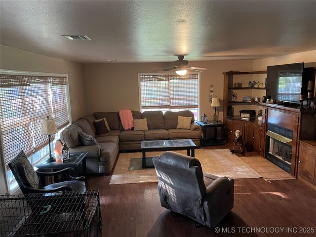 2945 Sun Set Road, Mannford, OK 74044