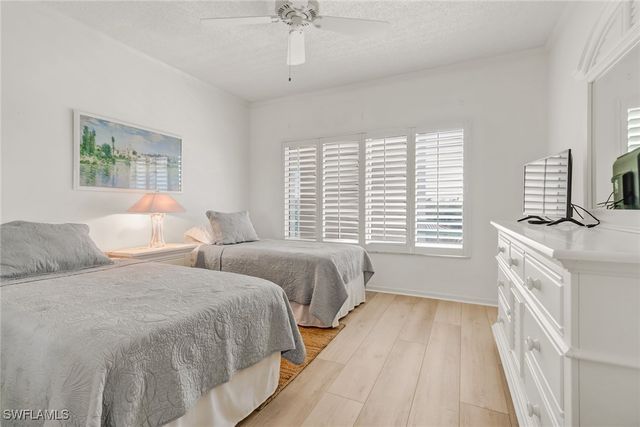 205 Park Shore DR 4-443, Naples, FL 34103