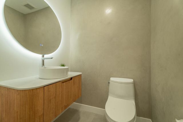 2139 N Deborah Road, Palm Springs, CA 92262