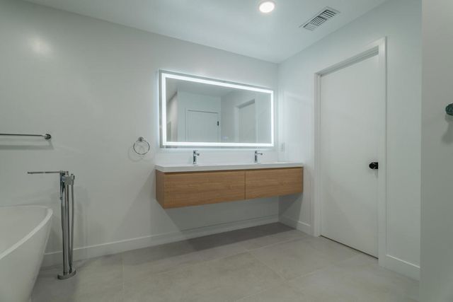 2139 N Deborah Road, Palm Springs, CA 92262