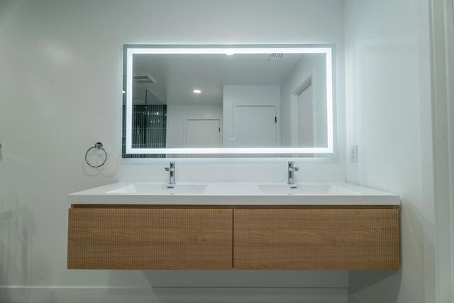 2139 N Deborah Road, Palm Springs, CA 92262