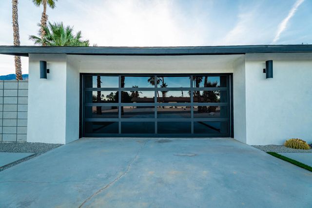 2139 N Deborah Road, Palm Springs, CA 92262