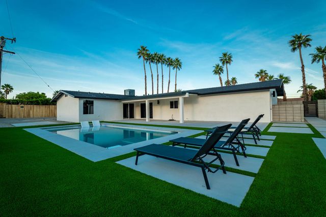 2139 N Deborah Road, Palm Springs, CA 92262