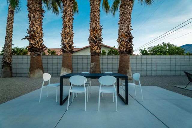 2139 N Deborah Road, Palm Springs, CA 92262