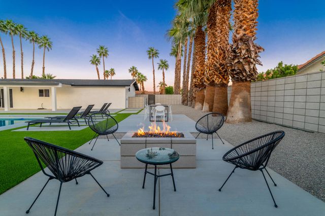 2139 N Deborah Road, Palm Springs, CA 92262