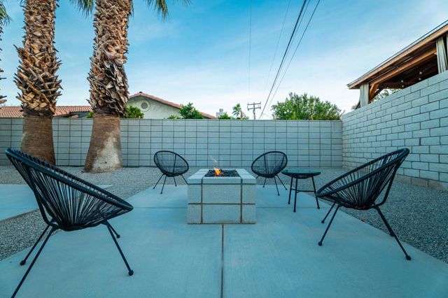 2139 N Deborah Road, Palm Springs, CA 92262