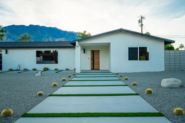 2139 N Deborah Road, Palm Springs, CA 92262