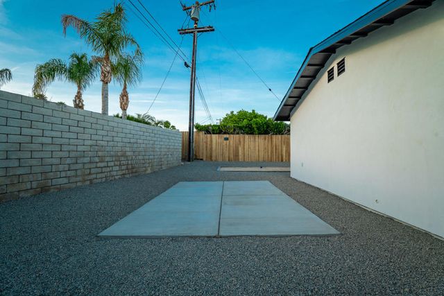 2139 N Deborah Road, Palm Springs, CA 92262