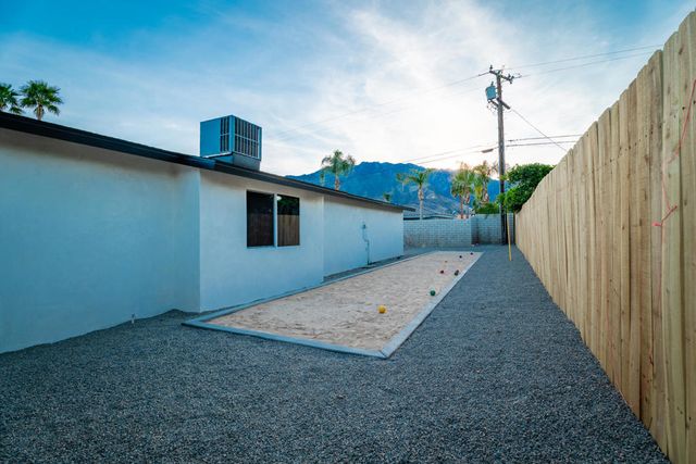 2139 N Deborah Road, Palm Springs, CA 92262