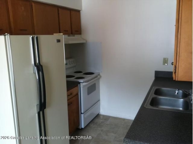 4437 N Grand River Avenue, Lansing, MI 48906