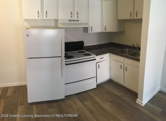 4437 N Grand River Avenue, Lansing, MI 48906