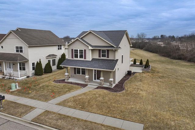 1172 Springbrook DRIVE, Burlington, WI 53105