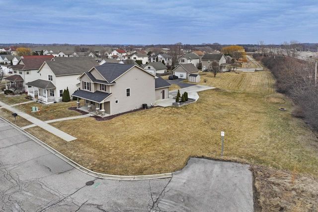 1172 Springbrook DRIVE, Burlington, WI 53105