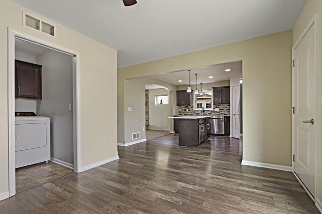 1172 Springbrook DRIVE, Burlington, WI 53105