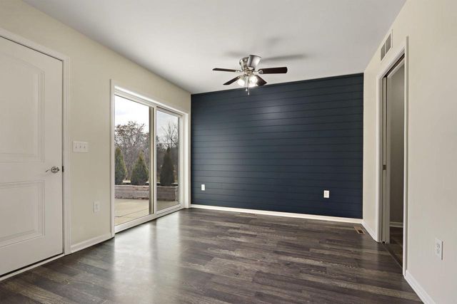 1172 Springbrook DRIVE, Burlington, WI 53105