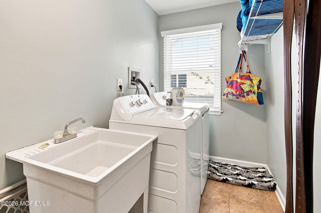 93 Baltic Avenue, Waretown, NJ 08758