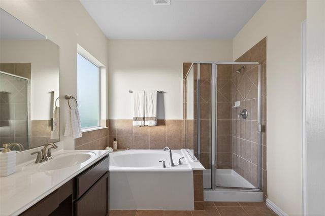 873 Grassy Knoll Trail, La Marque, TX 77568