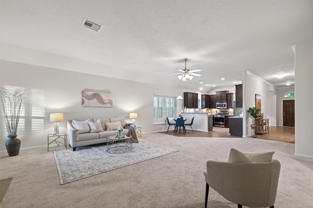873 Grassy Knoll Trail, La Marque, TX 77568