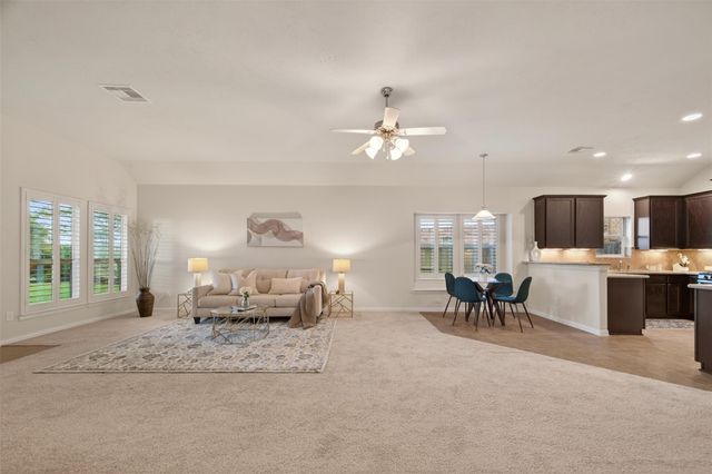 873 Grassy Knoll Trail, La Marque, TX 77568