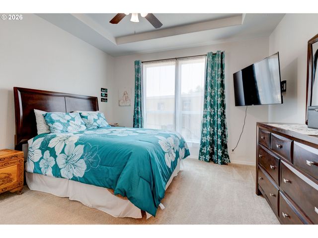 13900 Se HIGHWAY 212 185, Clackamas, OR 97015