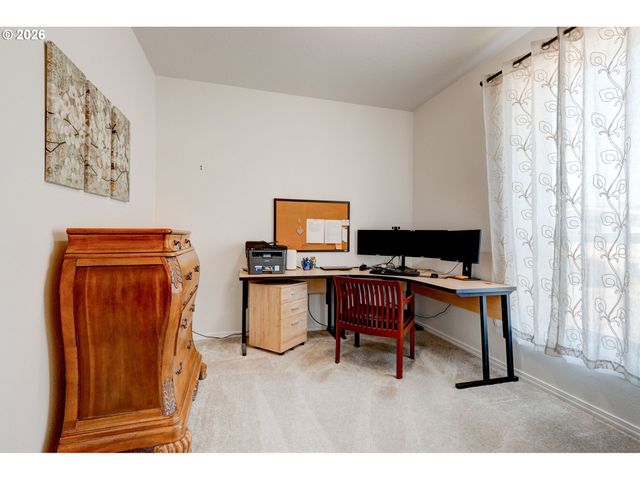 13900 Se HIGHWAY 212 185, Clackamas, OR 97015