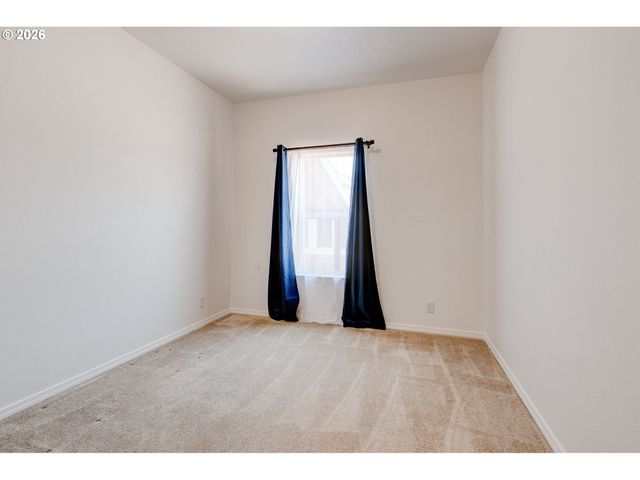 13900 Se HIGHWAY 212 185, Clackamas, OR 97015