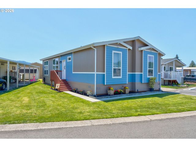 13900 Se HIGHWAY 212 185, Clackamas, OR 97015