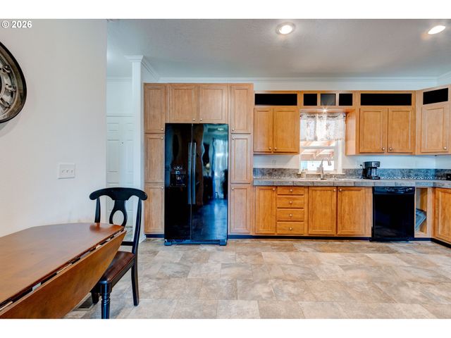 13900 Se HIGHWAY 212 185, Clackamas, OR 97015