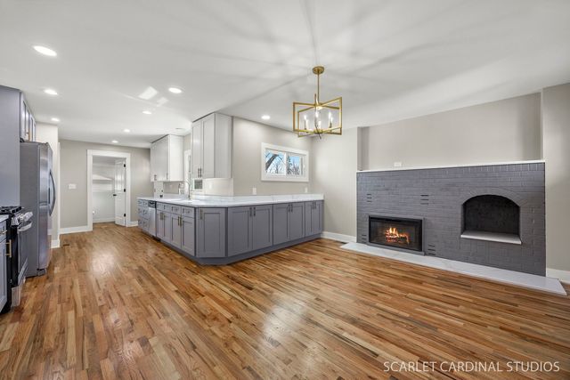 1300 S Wayside Drive, Villa Park, IL 60181