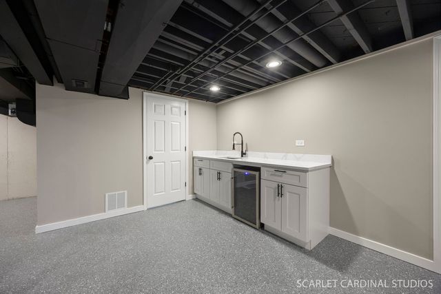 1300 S Wayside Drive, Villa Park, IL 60181